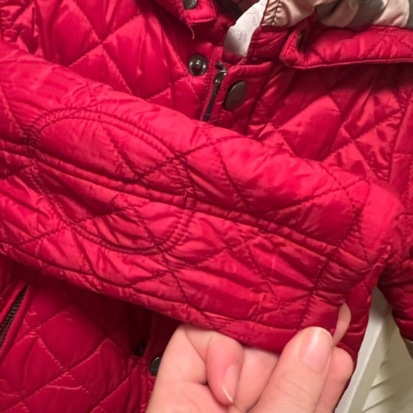 Burberry red quilted hooded coat 12m - Picture 7 of 9